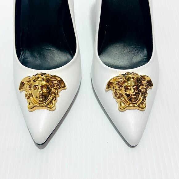Versace Vitello IT 38/ US 8 Pumps White Leather Medusa Gold Heeled NIB $1050 - Picture 5 of 12